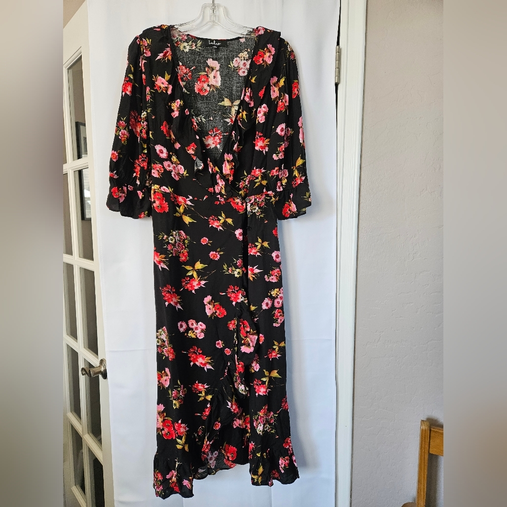 Lulu's Midnight‎ Magic Black Floral wrap dress size Medium